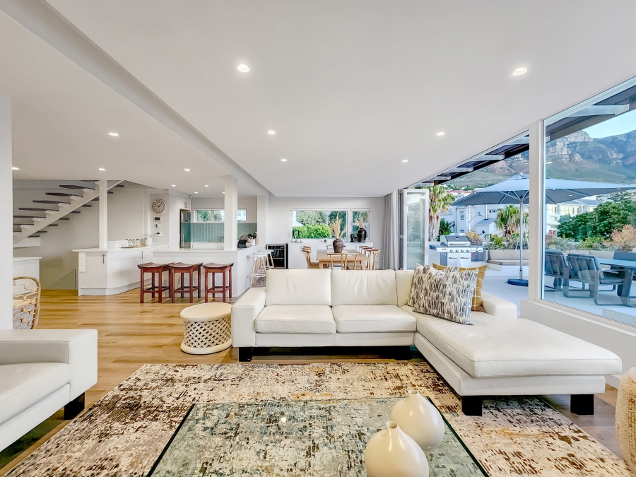 7 Bedroom Property for Sale in Camps Bay Western Cape